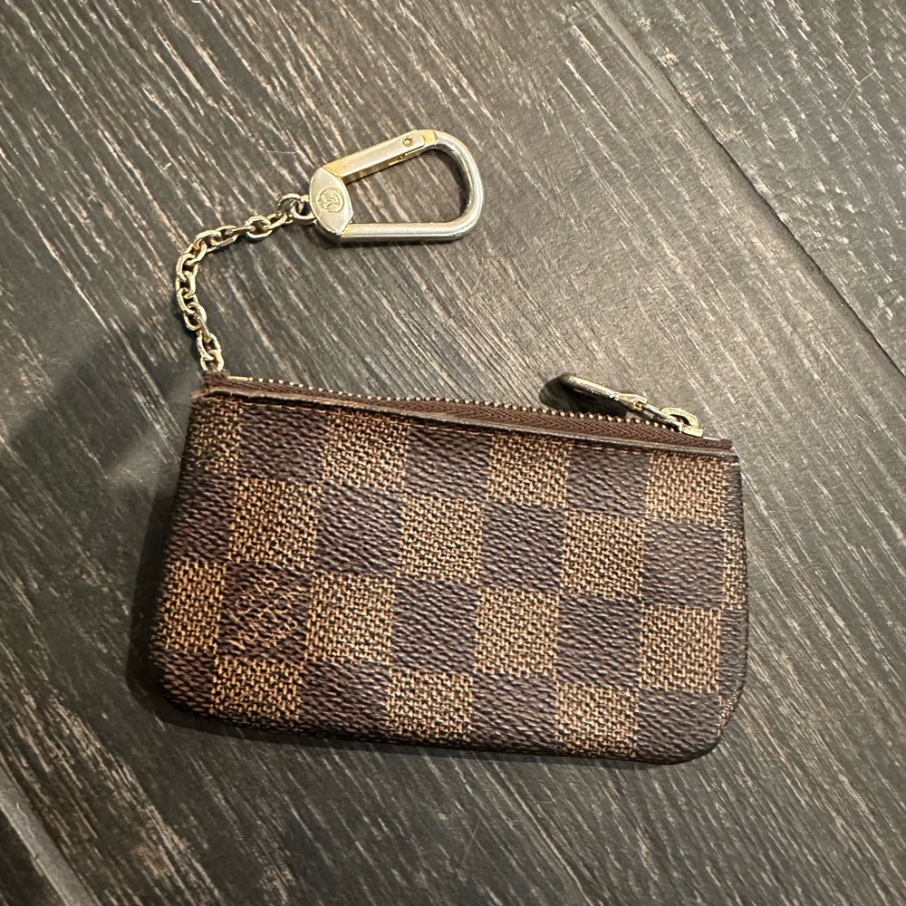 Louis Vuitton key pouch - Picture 4 of 4
